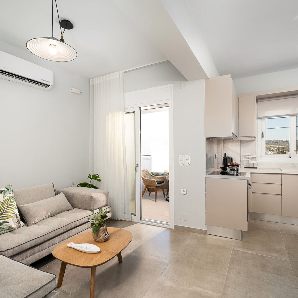 Το Καθιστικό | GIFEL III